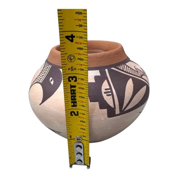 Vtg Native American Pottery Stella Teller Isleta Bird Desert 4" Tall Signed READ - Picture 6 of 7